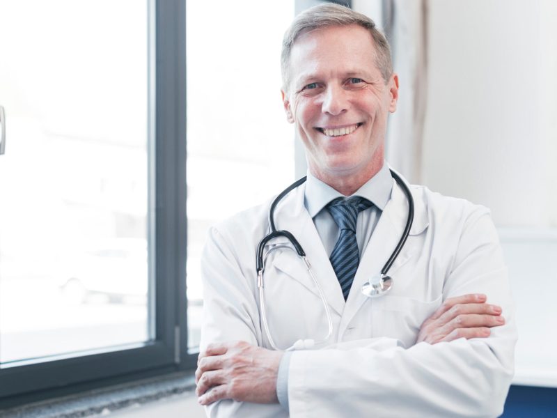 family-doctor-doctor-s-office (1)